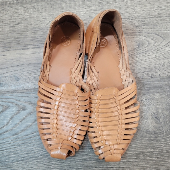 Urban Outfitters Woven Huarache Flats Tan Sandals Leather size 8 Boho - Picture 7 of 10